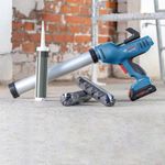 Pistola-de-calafetagem-a-bateria-Bosch-GCG-18V-600--18V-SB-S7330