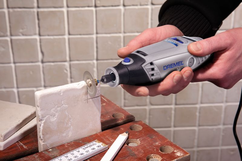 Micro-RetIfica-3000-120W-127V-com-30-AcessOrios-Dremel-S14459